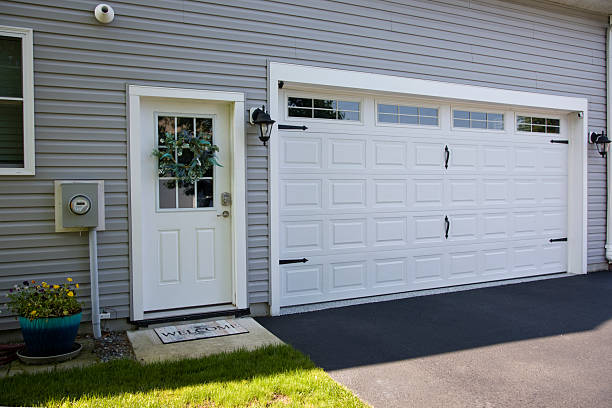 24/7 Emergency Garage Door Panel Replacement experts in Madison County County, AR